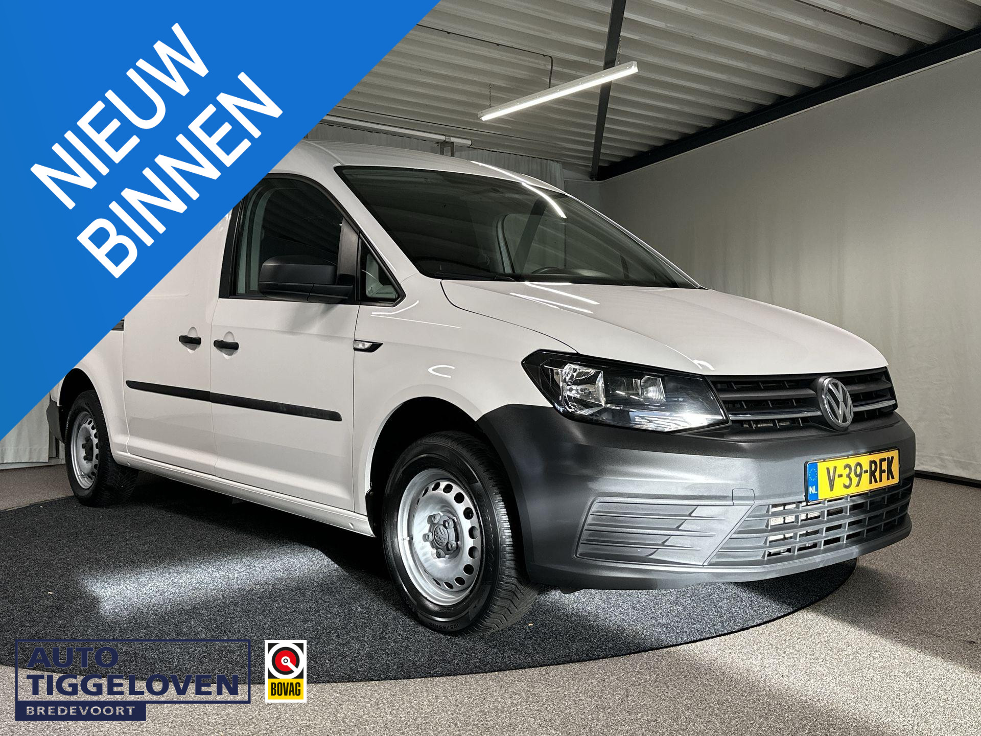 56526000